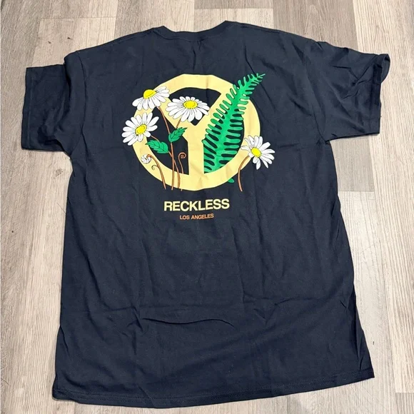 Young & Reckless Essence Black T-Shirt L - Picture 3 of 5